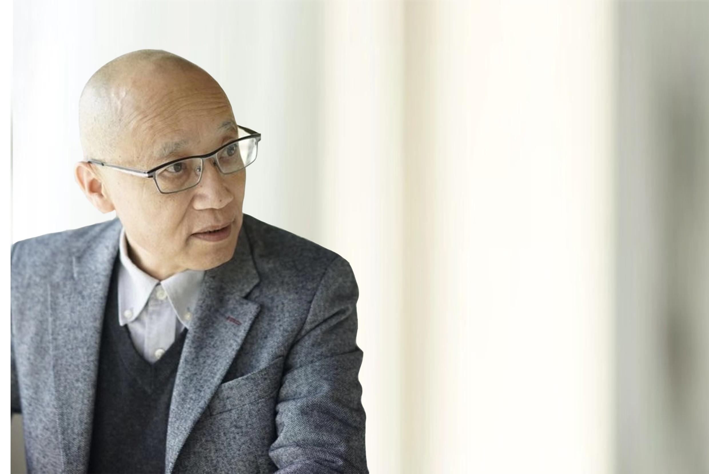 抱志南下育新芽“藝”心探尋創(chuàng)新路——訪深圳大學(xué)藝術(shù)設(shè)計學(xué)院原院長吳洪（深圳大學(xué)報）